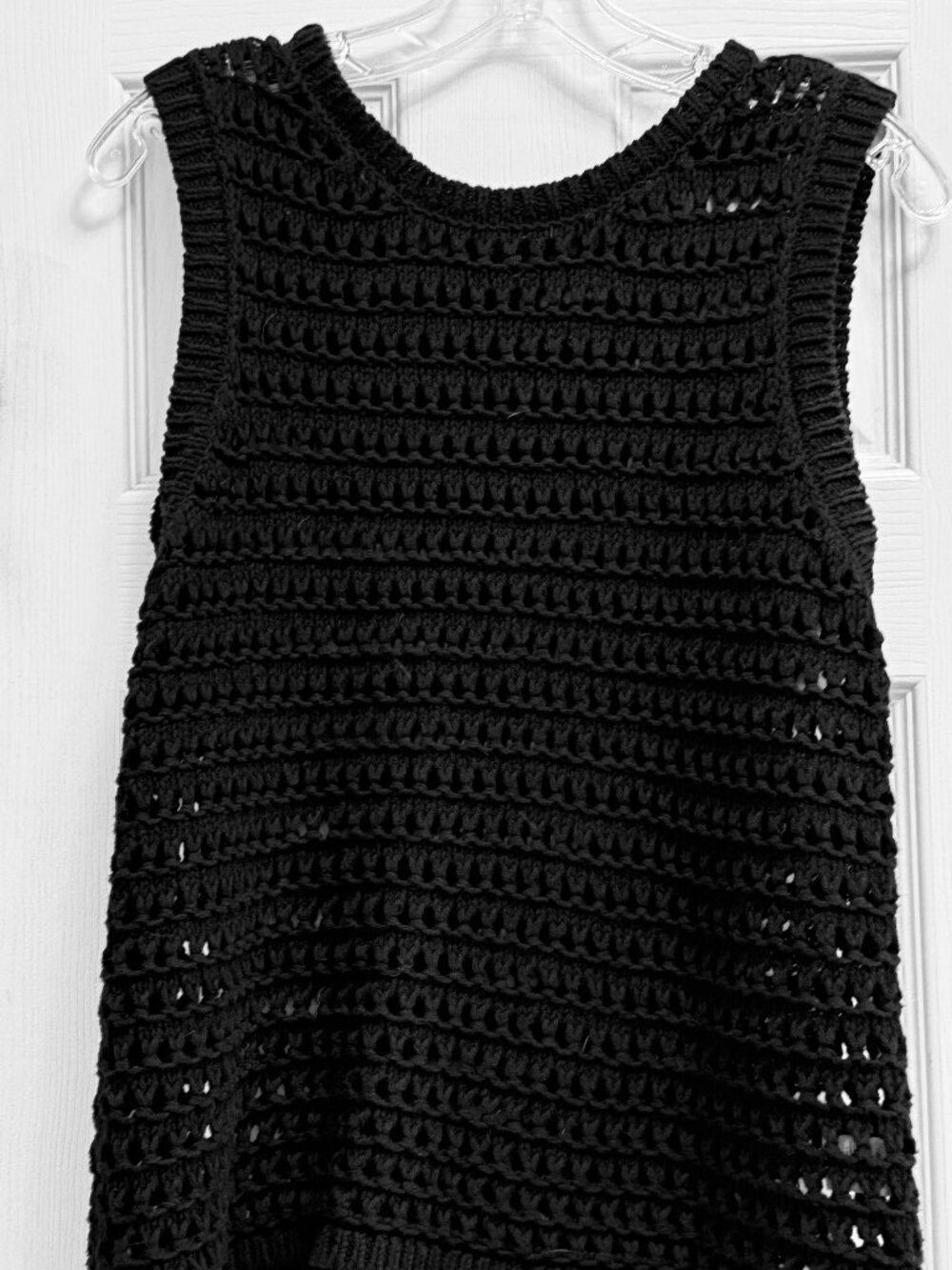 Halogen black knit vest; Size Medium